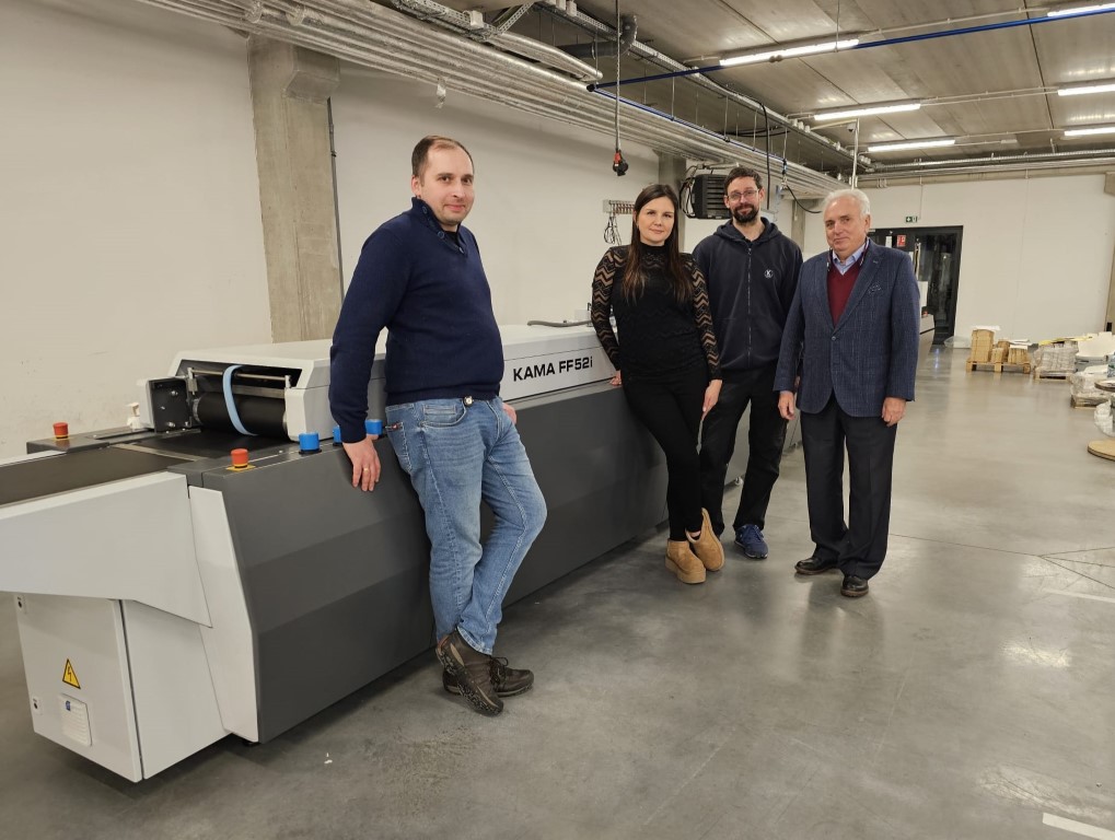 FlexFold 52i folder gluer with AutoBraille at EUROGRAPHIC