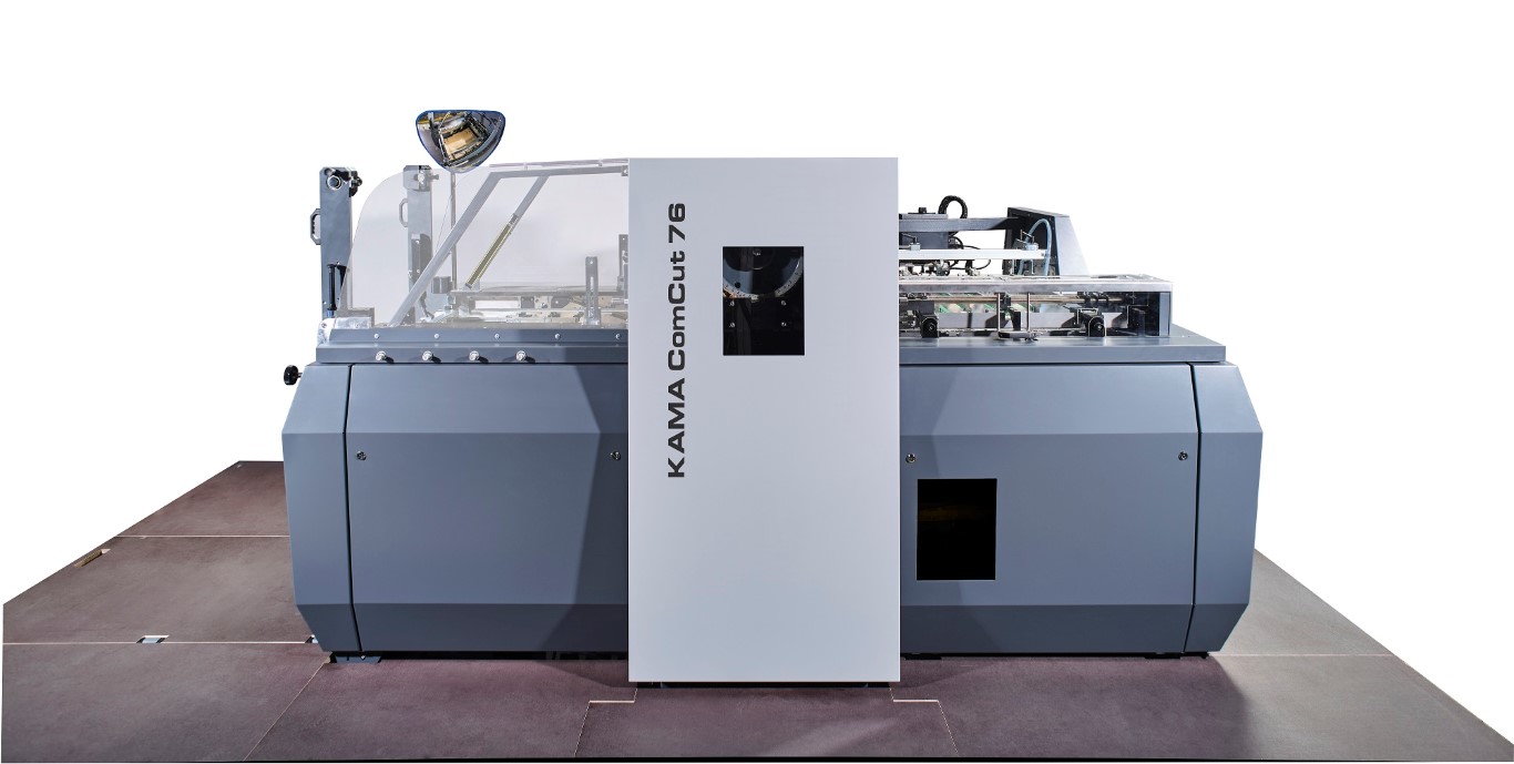 [Translate to Polnisch:] Die cutting and embossing machine ComCut 76 as an efficient cylinder successor